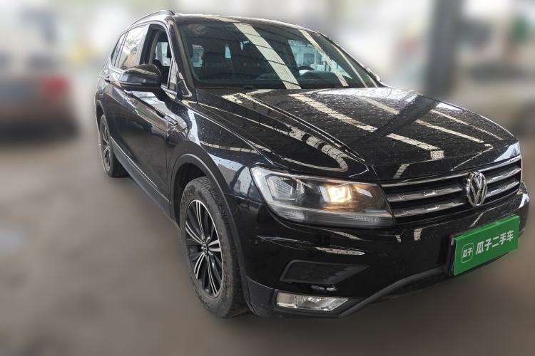 Used Volkswagen Tiguan L 2021 280TSI Automatic Two-Wheel Drive Smart Edition Front Right 45 Deg