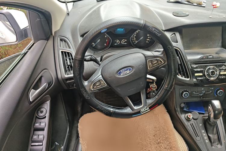 Used Ford Focus 2018 Sedan Classic 1.6L Automatic Trendy SmartDrive Edition