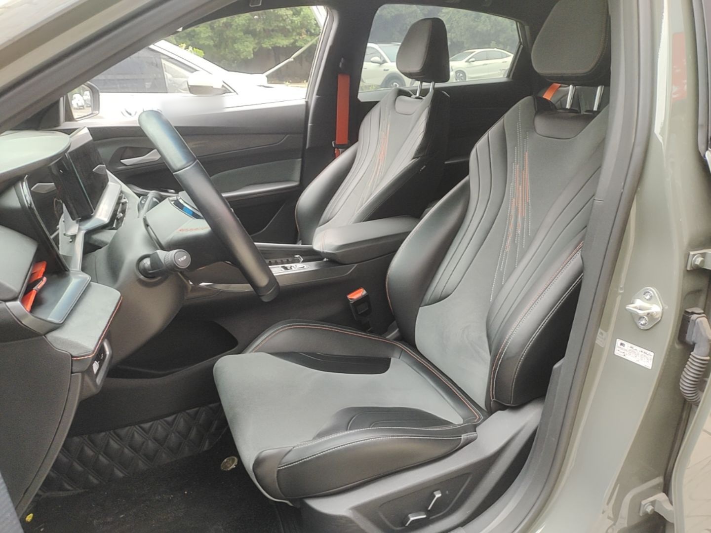 Geely Auto Binray 2022 Binrui COOL 1.5T DCT Thunder Edition — снимка 17