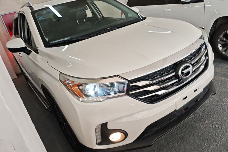 Used GAC Trumpchi GS4 2015 200T Manual Luxury Edition Front Right 45 Deg