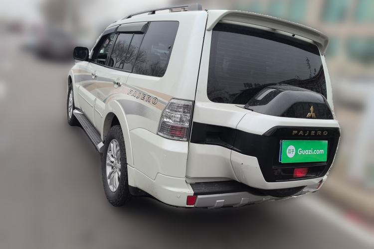 Used Mitsubishi Pajero 