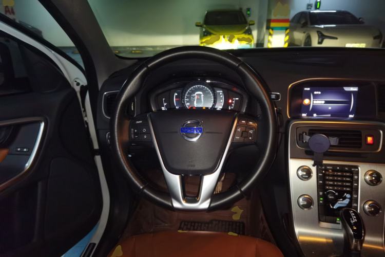 Used Volvo S60 2018 S60L T3 Smart Upgrade Edition Steering Wheel