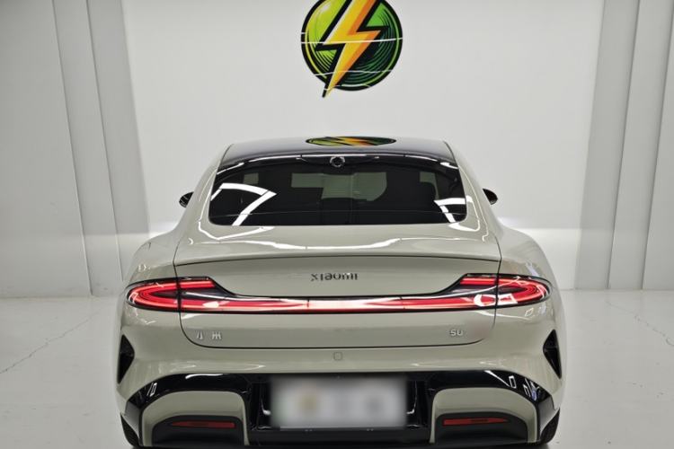 Used Xiaomi Auto SU7 2024 Four-Wheel Drive Ultra-Long Range Advanced Intelligent Driving Max Edition
