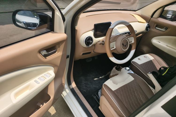 Used Wuling Hongguang MINIEV 2025 Four-Door Version Premium Edition Driver Seat