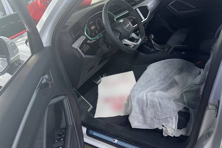 Used Audi Q3 2024 40 TFSI Fashion Dynamic Model