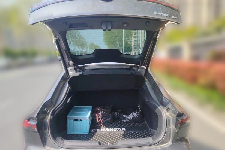 Used CHANGAN UNI-V 2023 1.5T Sport Edition