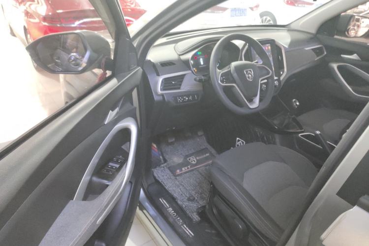 Used Baojun 530 2020 1.5T Manual Comfort Version 7 Seats Driver Seat