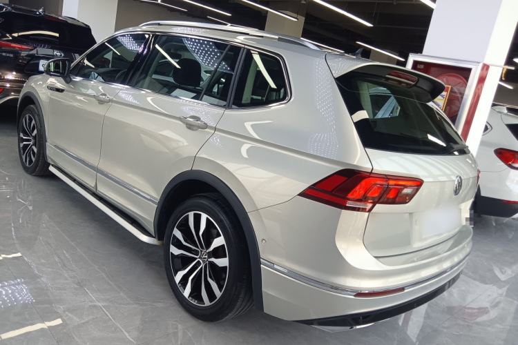 Used Volkswagen Tiguan L 2021 330TSI Automatic Two-Wheel Drive R-Line Enhanced Edition

