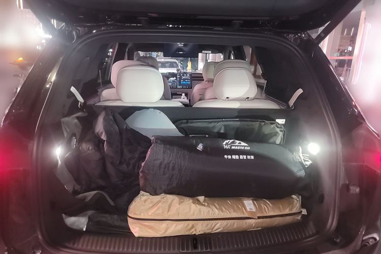 Used ONVO Luxeed L90 2025 Model—Max Six-Seater Version