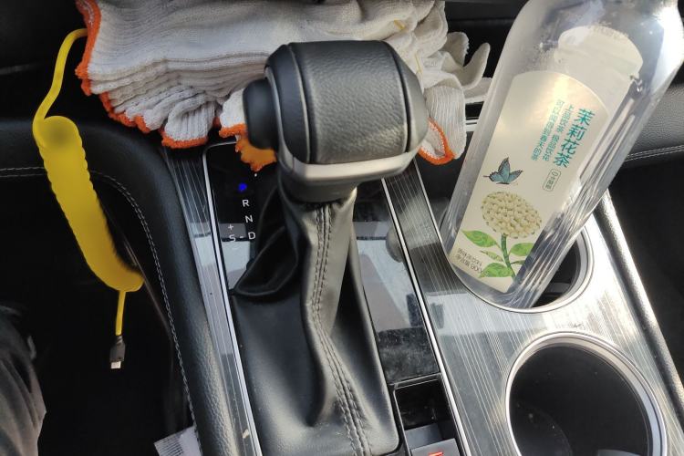 Used Toyota SIENNA 2023 2.5L Hybrid Deluxe Edition