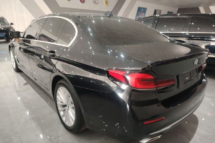 Used BMW 5 Series 2022 Restyled 525Li Luxury Package Rear Left 45 Deg