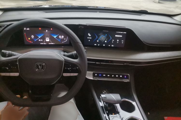 Used CHANGAN Eado 2022 PLUS Blue Whale NE 1.4T GDI DCT Flagship Edition Center Console