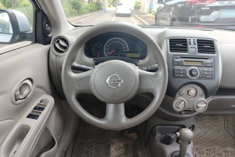 Used Nissan Sunny 2011 1.5XE CVT Comfort Edition Steering Wheel