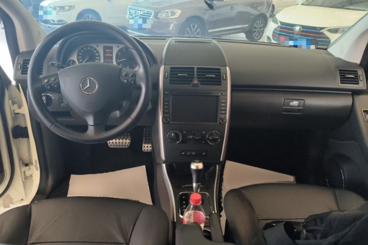 Used Mercedes-Benz A-Class 2011 A 180 Center Console