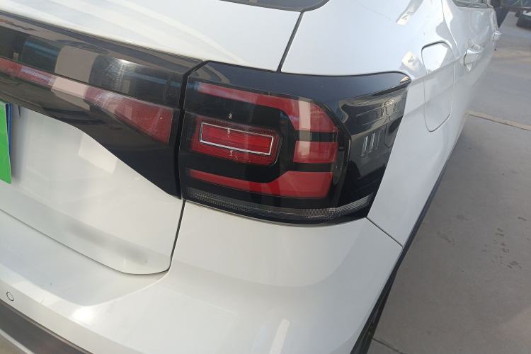 Used Volkswagen Tacqua 2021 200TSI DSG JoyConnect Edition