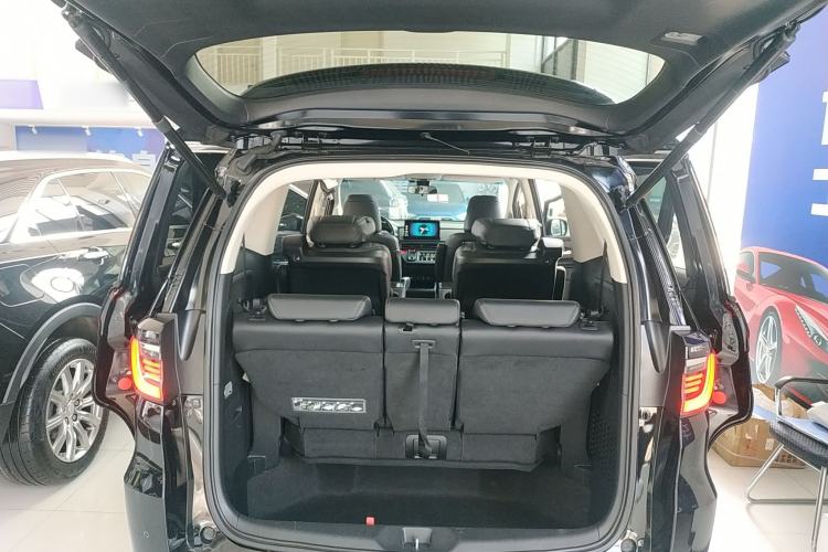 Used Honda Elysion 2022 2.0L eHEV Luxury Edition