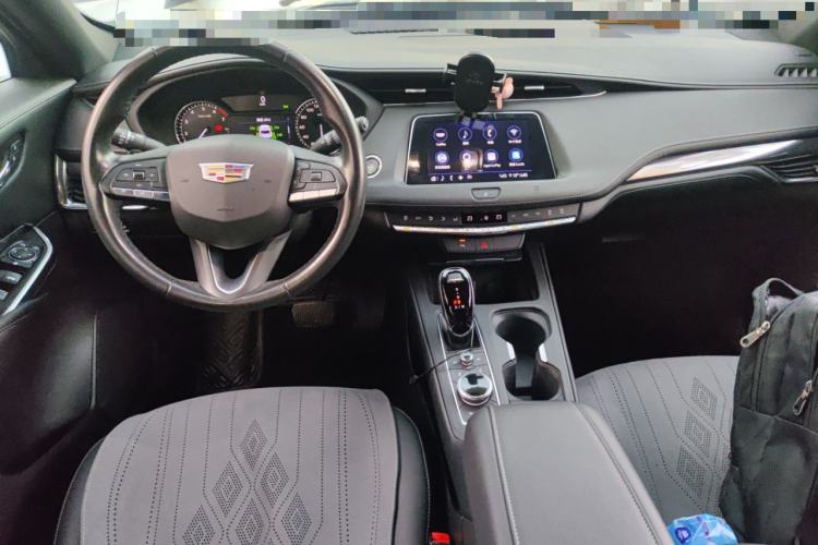 Used Cadillac XT4 2020 28T Two-Wheel Drive Tech Version