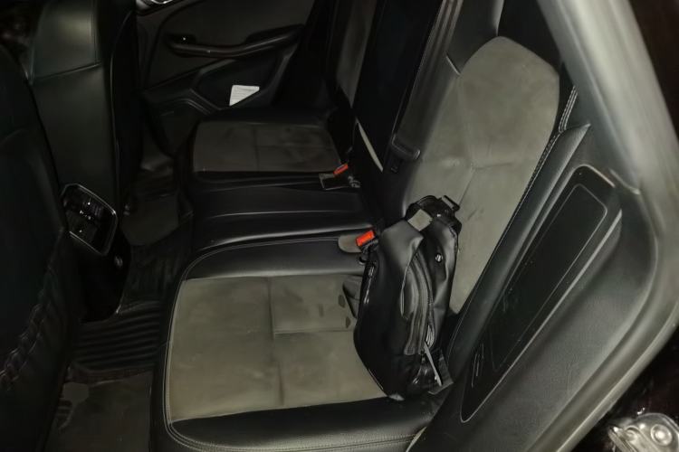 Used Porsche Macan 2017 Macan 2.0T Left Rear Seat