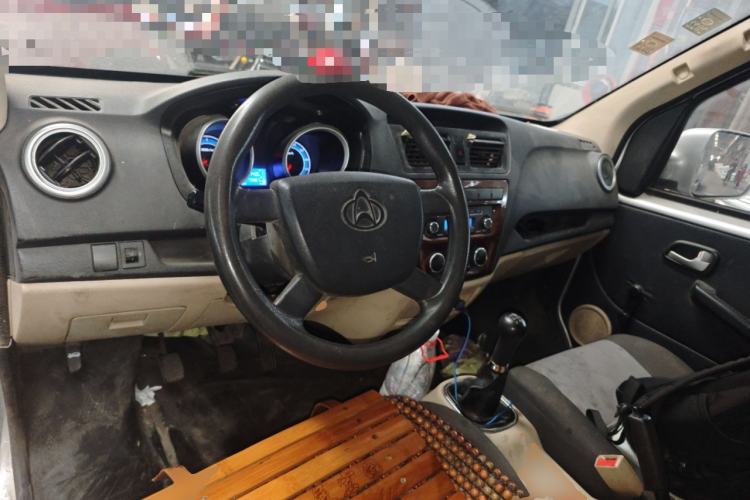 Used CHANGAN KAICHENG Ruixing M80 2019 1.5L Base Version 2-Seater Single-Steamed Air Conditioning China VI Standard Flat Roof Rear-Hinged Doors DAM15KR Center Console