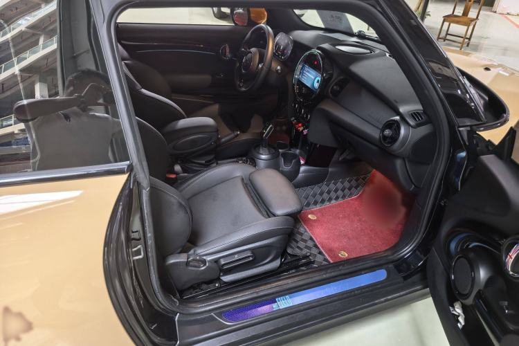 Used MINI MINI 2023 1.5T COOPER Midnight Escape Special Edition