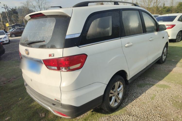 Used HYOSOW H3 2015 1.5L manual luxury version
