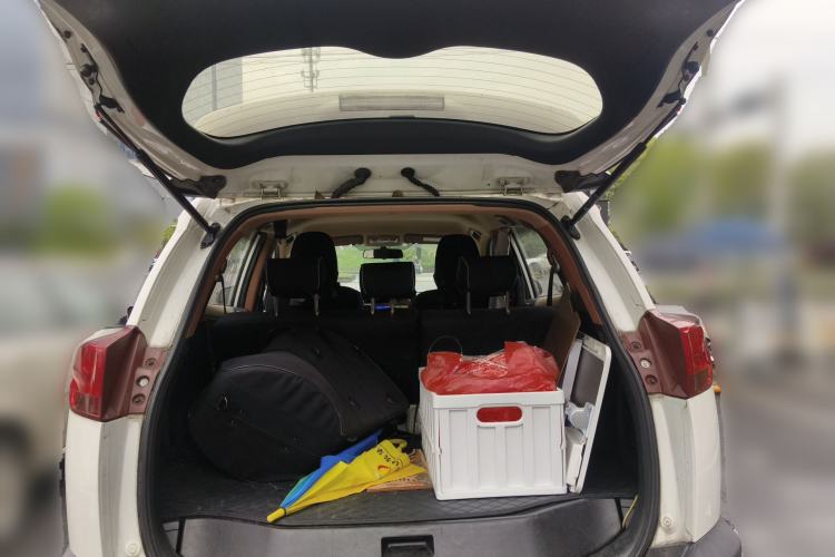 Used Toyota RAV4 2013 2.0L CVT Two-Wheel Drive Urban Edition Trunk