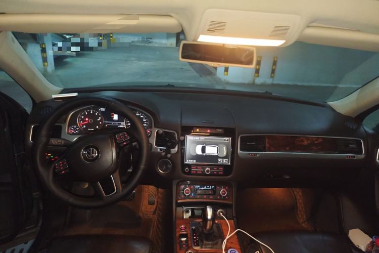 Used Volkswagen Touareg 2011 3.0 TSI High-End Version