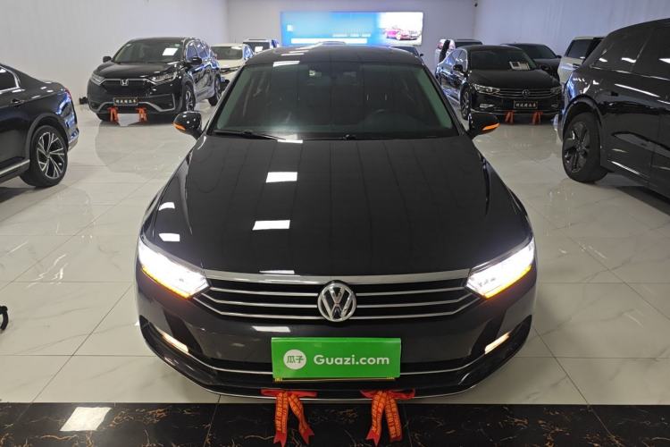 Used Volkswagen Magotan 2019 330TSI DSG Leading Edition China V Standard
