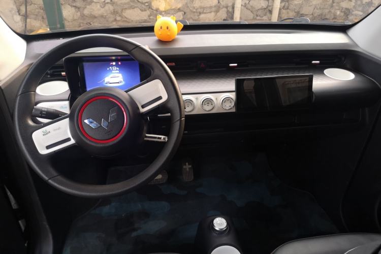 Used Wuling Hongguang MINIEV 2022 GAMEBOY 300km Enthusiast Model with Lithium Iron Phosphate Center Console