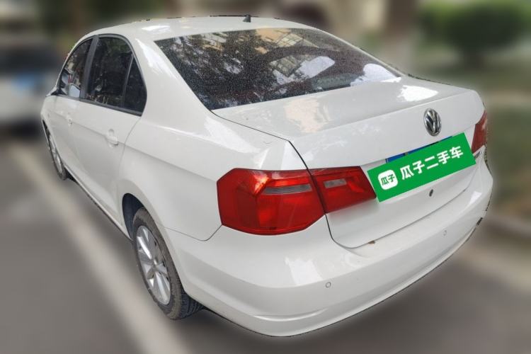 Used Volkswagen Jetta 2015 1.6L Manual Comfort Model
