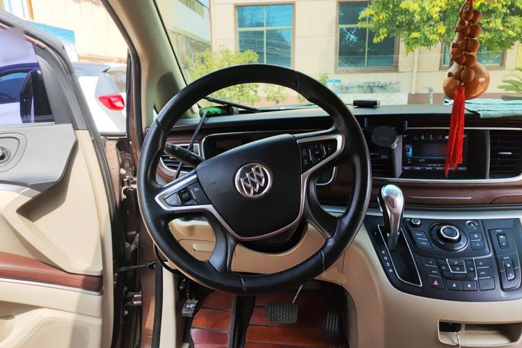 Used Buick GL8 2018 28T Luxury Model China VI Standard
