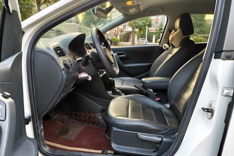 Used Volkswagen Polo 2018 1.5L Automatic Advanced Driving Model Interior 2