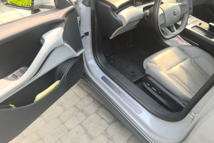 Used Nio ET5 2022 75 kWh Driver Seat