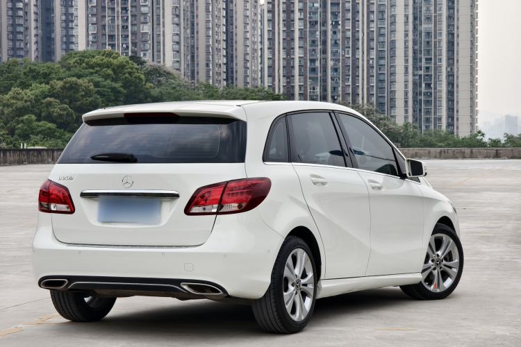 Used Mercedes-Benz B-Class 2018 B 200 Sport Edition Exterior 5