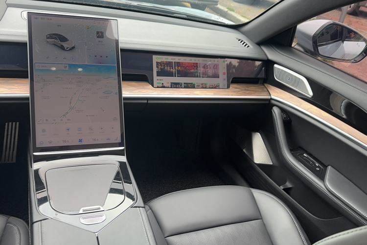 Used NETA S 2022 Pure Electric 715 km Range Rear-Wheel Drive Mid-Range Version