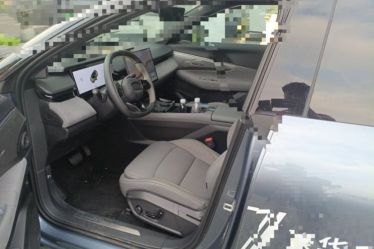 Used Lynk & Co 08 EM-P 2025 245km Ultra-Long Range Halo
