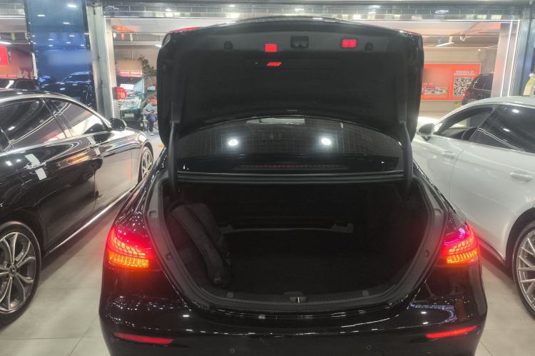 Used Mercedes-Benz E-Class 2022 Revised Version E 300 L Sporty and Stylish Edition