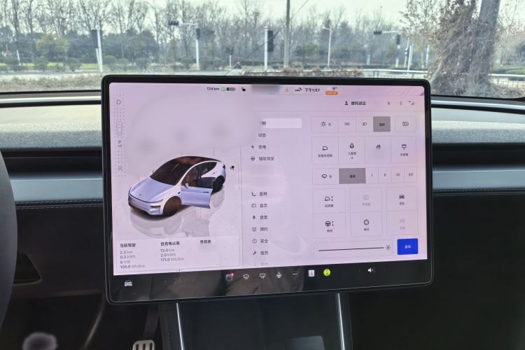 Used Tesla Model Y 2025 Rear-Wheel-Drive Version
