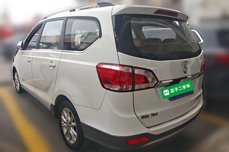 Used Baojun 730 2014 1.5L manual standard trim 7 seats

