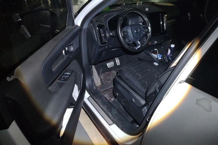 Used Volvo XC40 2020 T4 Four-Wheel Drive Smart & Sporty Edition
