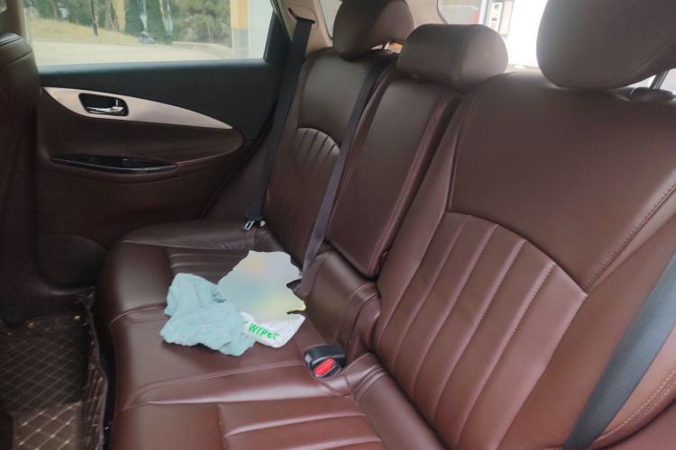 Used Infiniti QX50 2013 2.5L Two-Wheel-Drive Elegant Edition