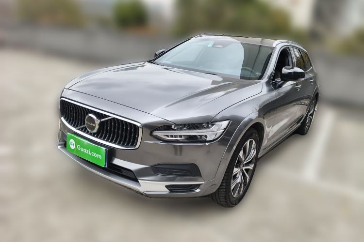 Used Volvo V90 2022 Cross Country B5 AWD Smart Range Edition