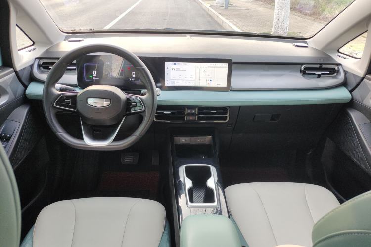 Used Geometry E Firefly 2024 301km Starlight
