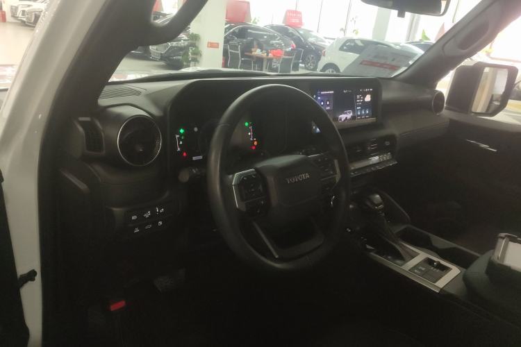 Used Toyota Prado 2024 2.4T All-Terrain TX Version 5 Seats Center Console