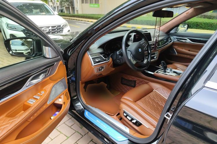 Used BMW 7 Series 2019 740Li Luxury Edition with Premium Package