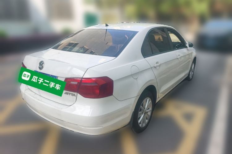 Used Volkswagen Jetta 2013 1.6L Manual Comfort Model
