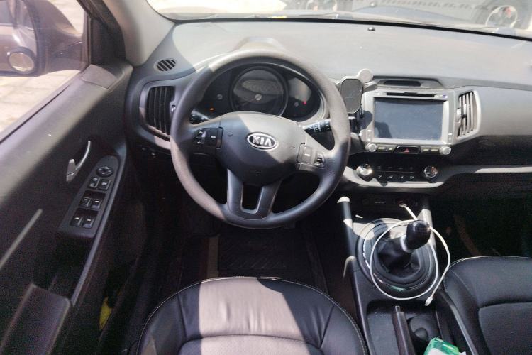 Used Kia Sportage R 2012 2.0L Manual Two-Wheel Drive GL Trim Steering Wheel