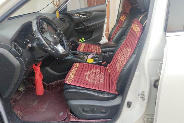 Used Nissan X-Trail 2019 2.5L CVT Smart Connect Luxury Edition 4WD Left Front Seat