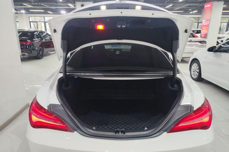 Used Mercedes-Benz CLA 2018 CLA 260 4MATIC Trunk