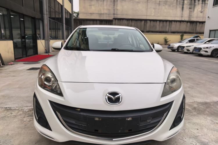 Used Mazda Mazda 3 2015 Sedan 1.6L Manual Comfort Model
